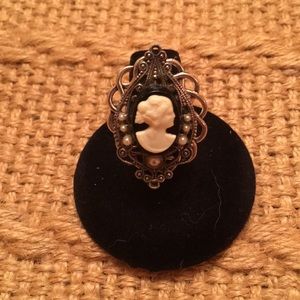 Vintage inspired cameo ring.  Adjustable